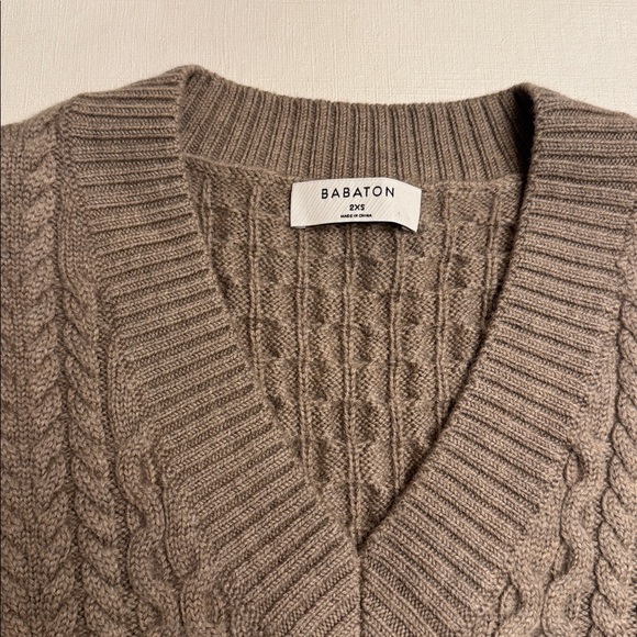 NWOT Aritzia Babaton Nomad Taupe Emporia Merino Wool Sweater Vest - Picture 3 of 7
